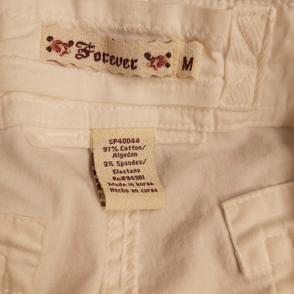 Forever 21 Cargo Capri - Picture 6 of 6